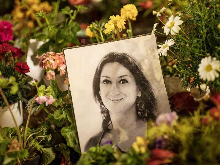 Blumen für die ermordete Journalistin Daphne Caruana Galizia auf Malta.