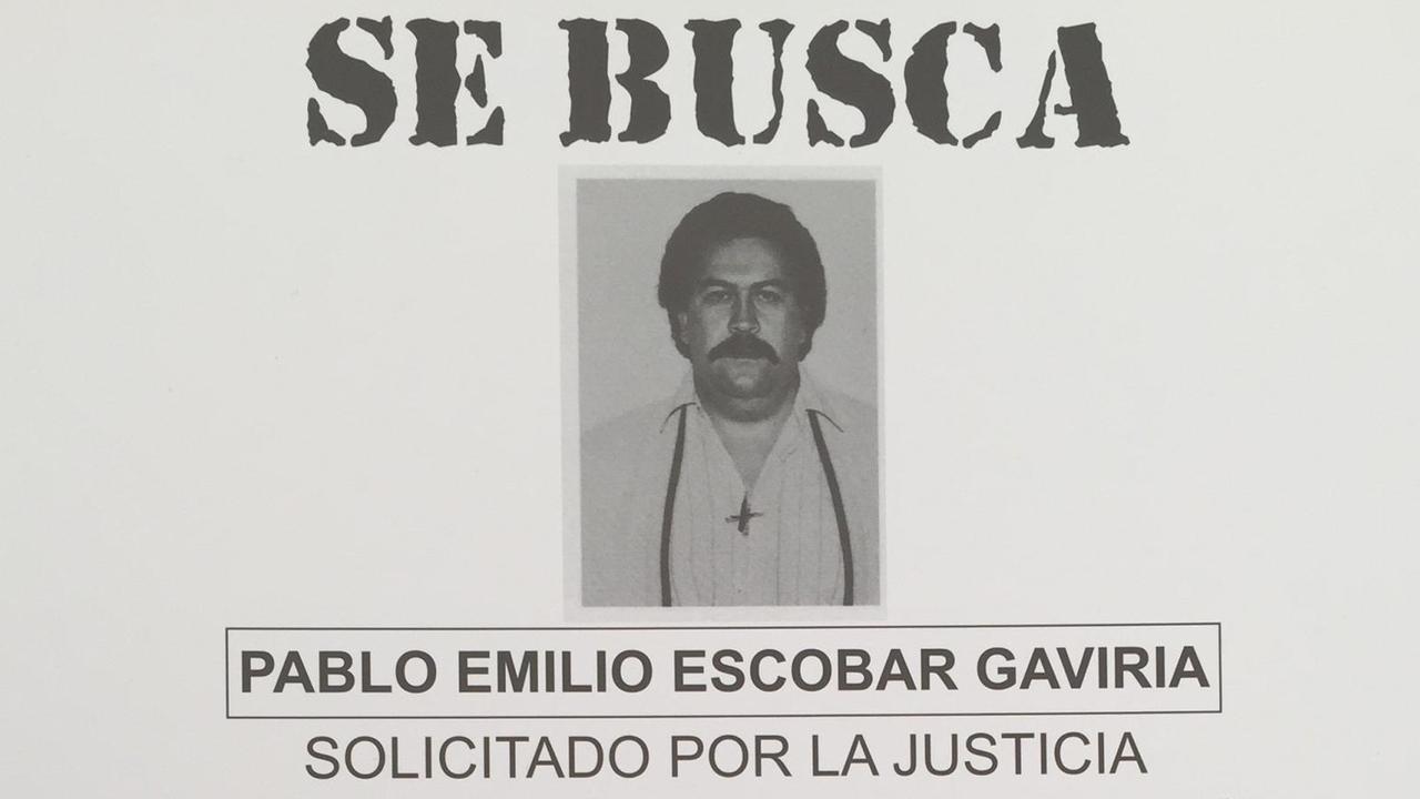 Ein Fahndungsplakat, mit dem nach Pablo Escobar gefahndet wurde.