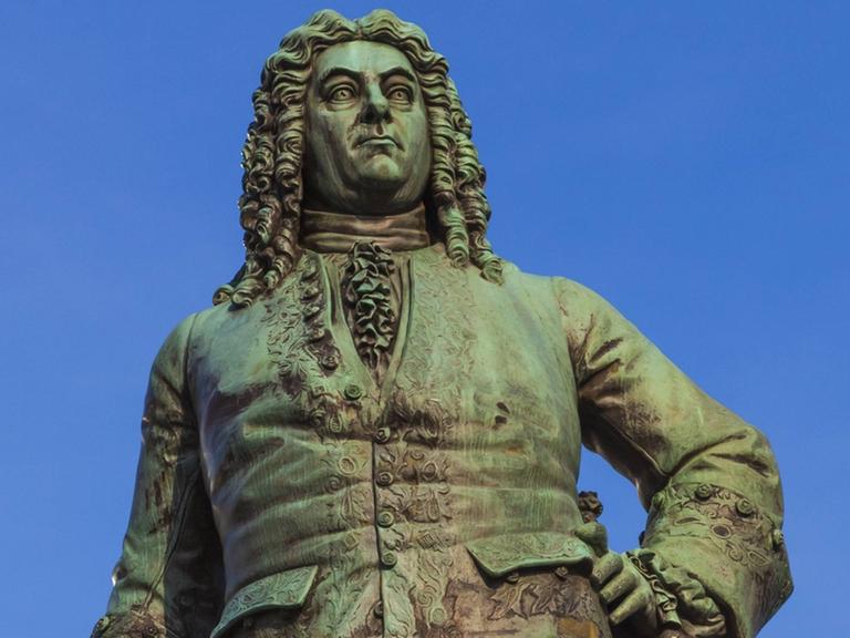 Eine Statue von Georg Friedrich Händel in seiner Geburtsstaat Halle an der Saale.