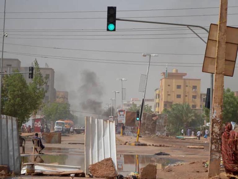 Im Sudan gehen Sicherheitskräfte gegen Demonstranten vor.