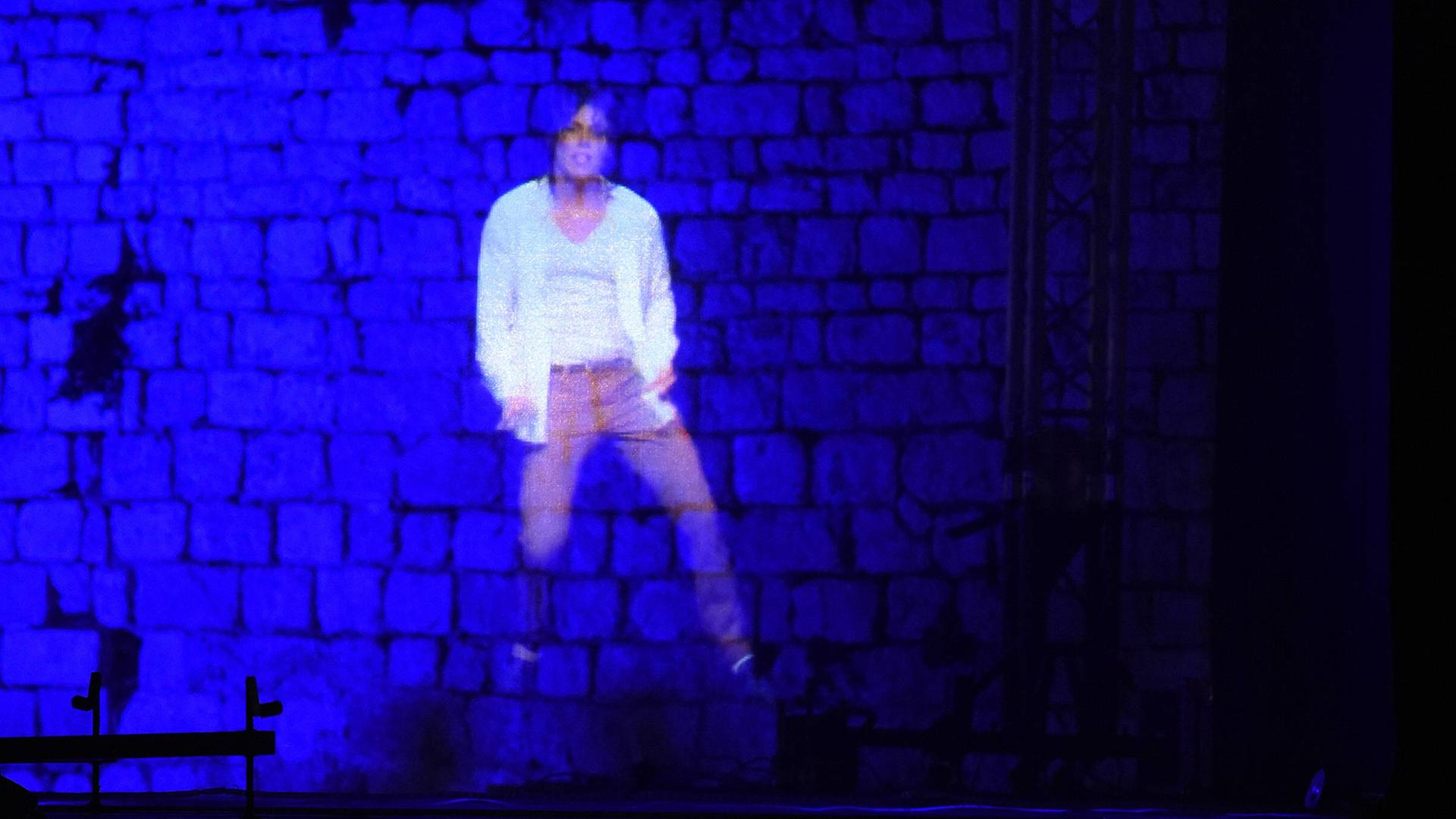 Ein Hologramm des verstorbenen Popmusikers Michael Jackson. Ein Hologramm des verstorbenen Popmusikers Michael Jackson.