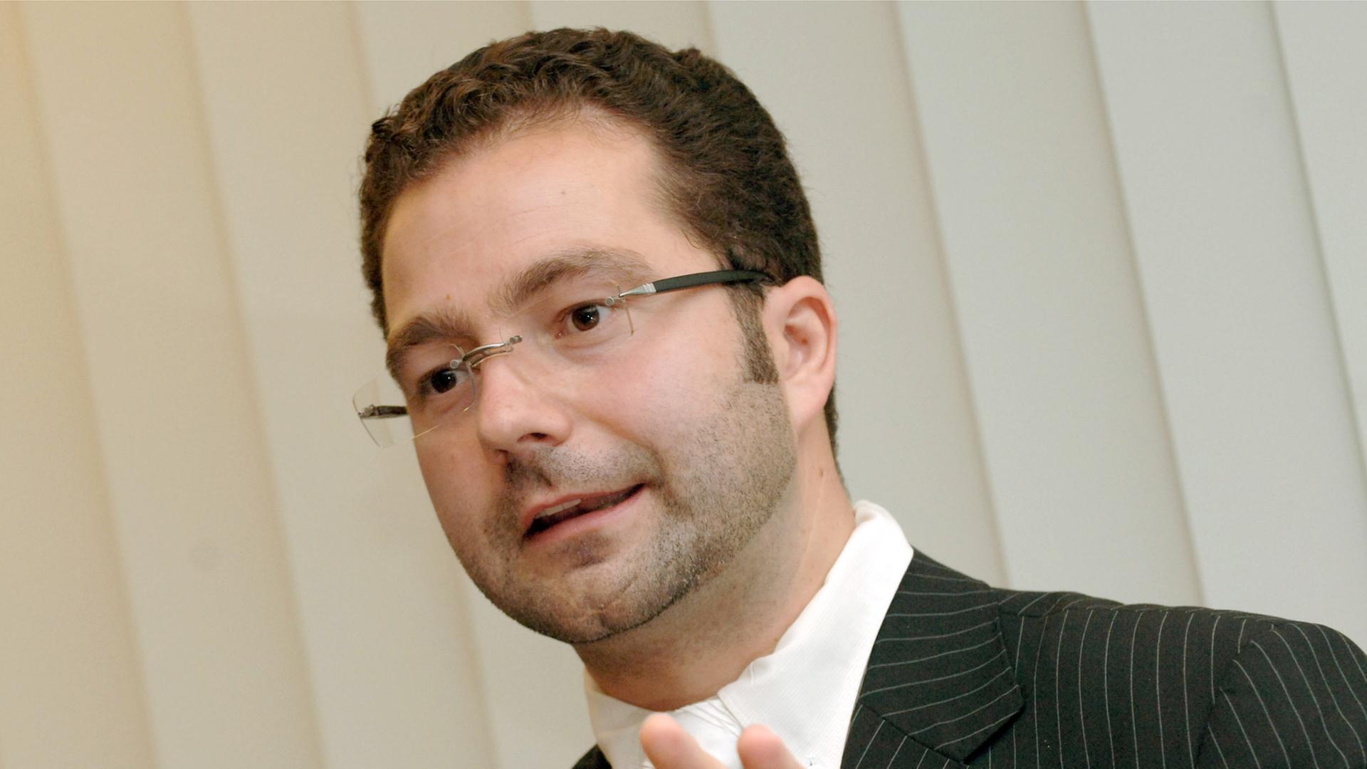 Thomas Liebig, Mitarbeiter der OECD Thomas Liebig, Mitarbeiter der OECD