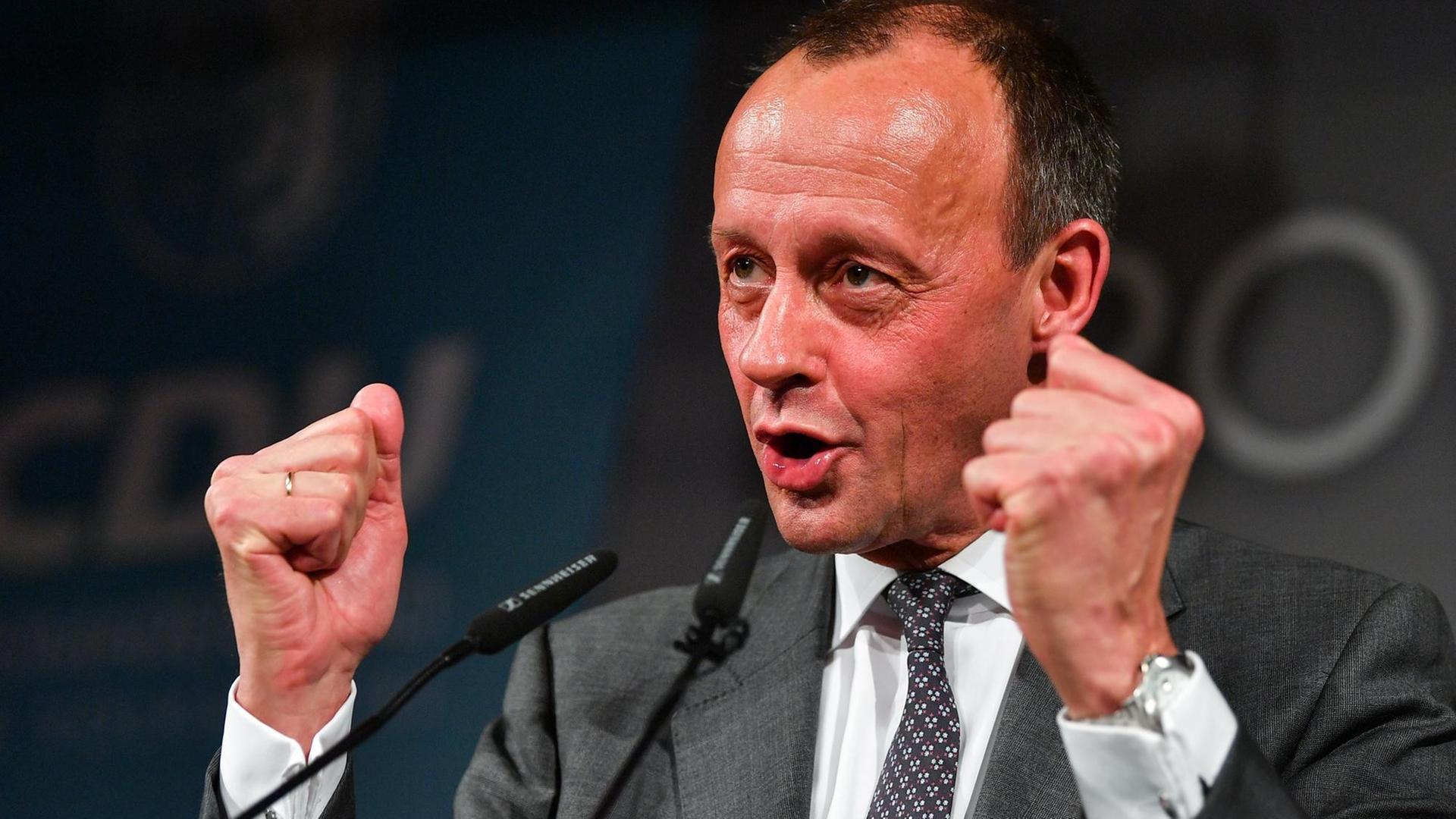 Friedrich Merz, ehemaliger Vorsitzender der CDU/CSU-Fraktion im Bundestag, beim politischen Aschermittwoch des thüringischen Landesverbandes der CDU am 26.02.2020 Friedrich Merz, ehemaliger Vorsitzender der CDU/CSU-Fraktion im Bundestag, beim politischen Aschermittwoch des thüringischen Landesverbandes der CDU am 26.02.2020