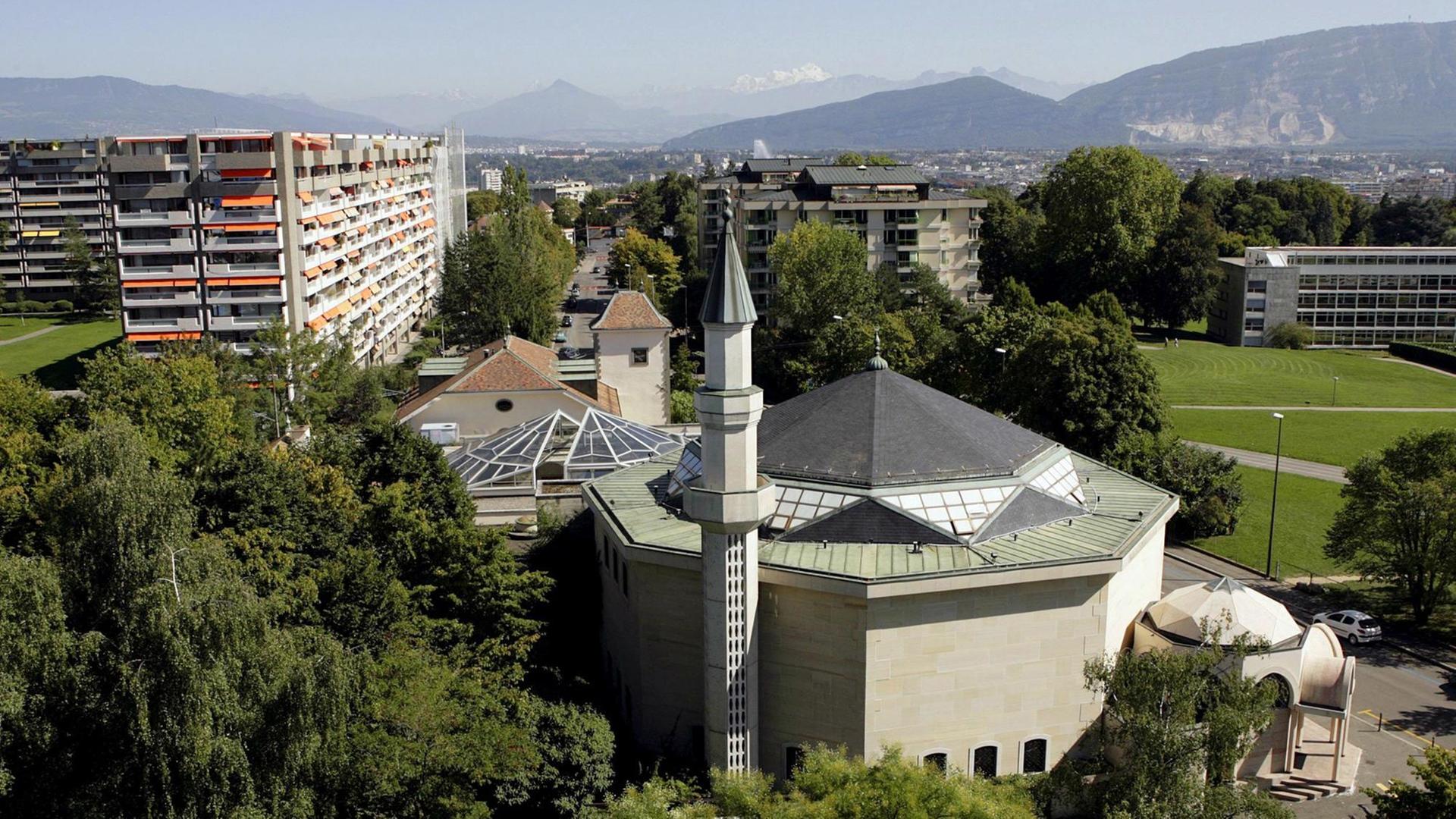 Eine Luftaufnahme der Genfer Moschee von Petit-Saconnex Eine Luftaufnahme der Genfer Moschee von Petit-Saconnex