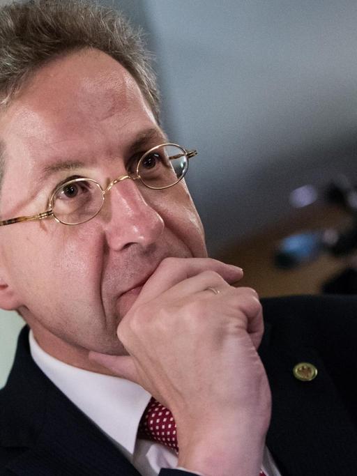 Hans-Georg Maaßen, Präsident des Bundesamts für Verfassungsschutz, nach der Sondersitzung des Innenausschusses im Bundestag.