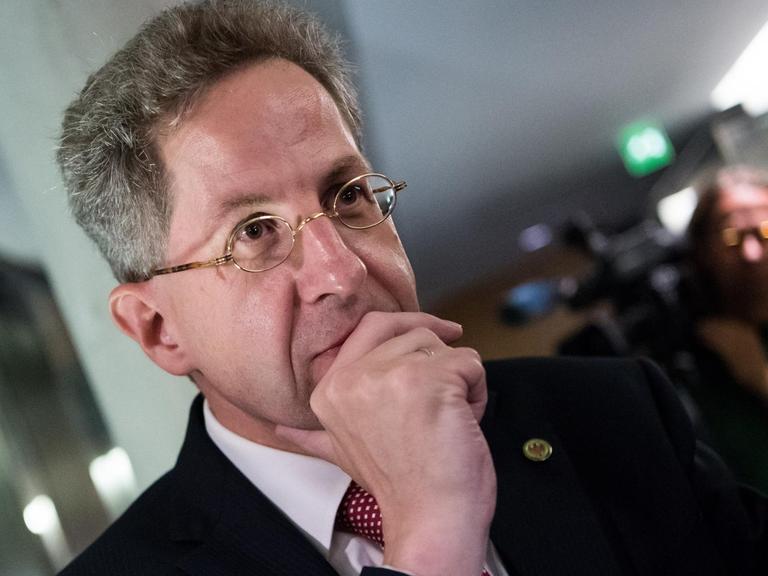 Hans-Georg Maaßen, Präsident des Bundesamts für Verfassungsschutz, nach der Sondersitzung des Innenausschusses im Bundestag.