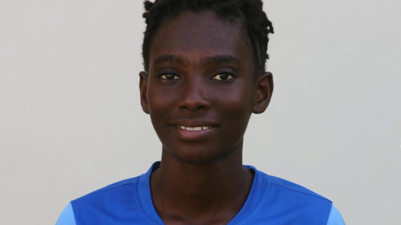 Die ghanaische Schülerin Louisa Essuman Die ghanaische Schülerin Louisa Essuman
