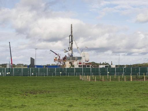 Der einzige aktive Fracking-Standort in Großbritannien befindet sich in Kirkham in Nordengland. Dort bohrt die Firma Cuadrilla Resources Limited bohrt nach Öl und Gas.