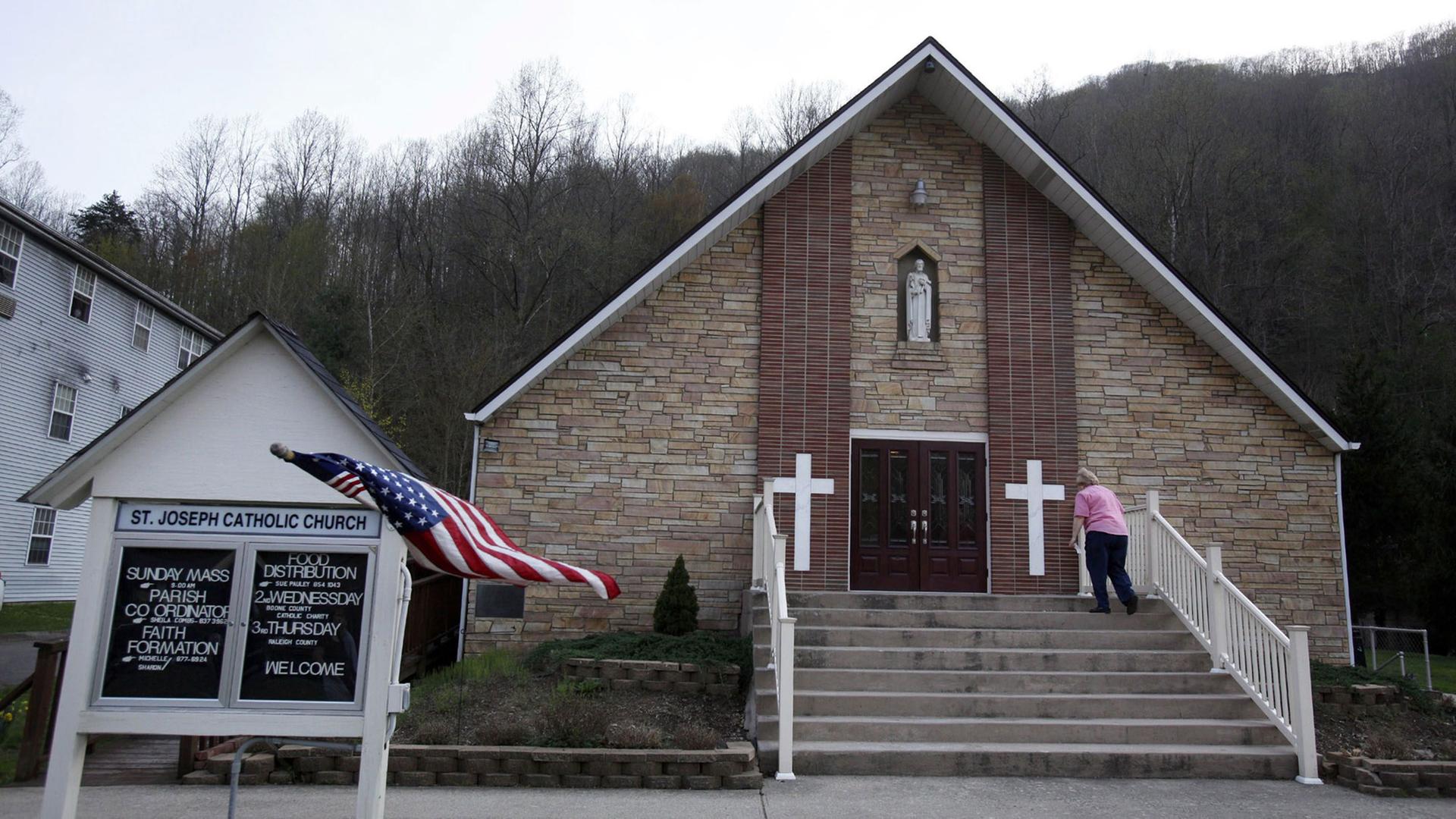Eine Kirche in Whitesville, West Virginia, USA Eine Kirche in Whitesville, West Virginia, USA