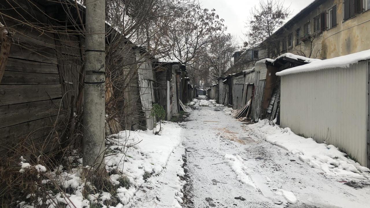 Viele Gebäude der Alten Messe in Belgrad, auf dem sich das deutsche KZ "Judenlager Semlin" befand,sind zerfallen. Viele Gebäude der Alten Messe in Belgrad, auf dem sich das deutsche KZ "Judenlager Semlin" befand,sind zerfallen.