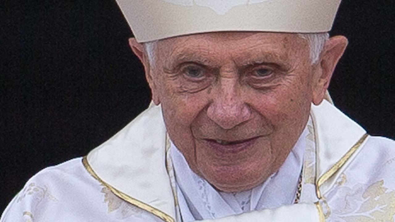 Der von seinem Amt zurückgetretene Joseph Ratzinger, Benedikt XVI. Der von seinem Amt zurückgetretene Joseph Ratzinger, Benedikt XVI.
