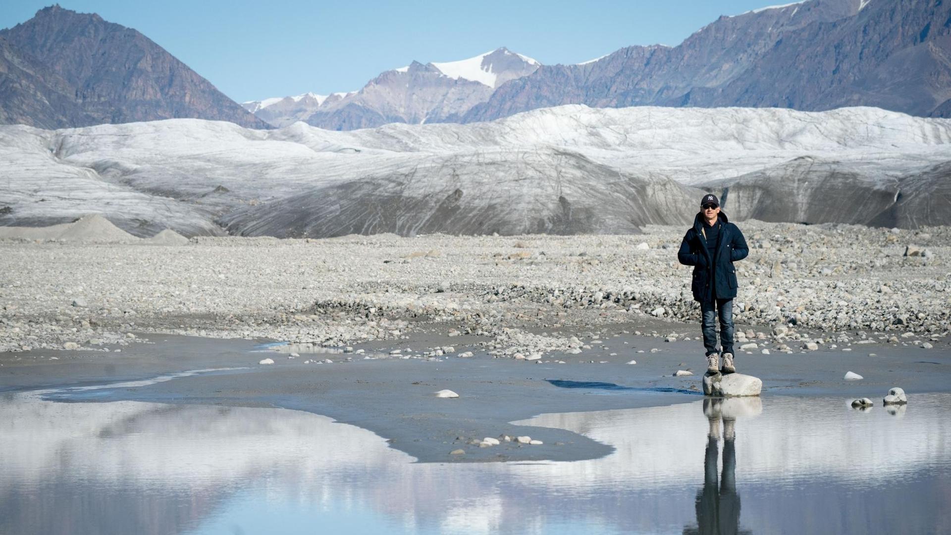 Heiko Maas (SPD), Außenminister, besichtigt einen Gletscher bei Pond Inlet, in der kanadischen Arktis. Die Folgen des Klimawandels ist nirgendwo so sichtbar wie in der Arktis.