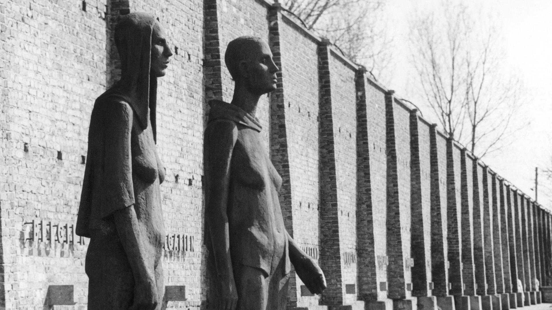 Gedenkstätte im ehemaligen Frauen-Konzentrationslager Ravensbrück, Brandenburg Gedenkstätte im ehemaligen Frauen-Konzentrationslager Ravensbrück, Brandenburg