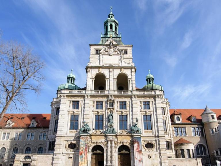 Das Foto zeigt das Bayerische Nationalmuseum.