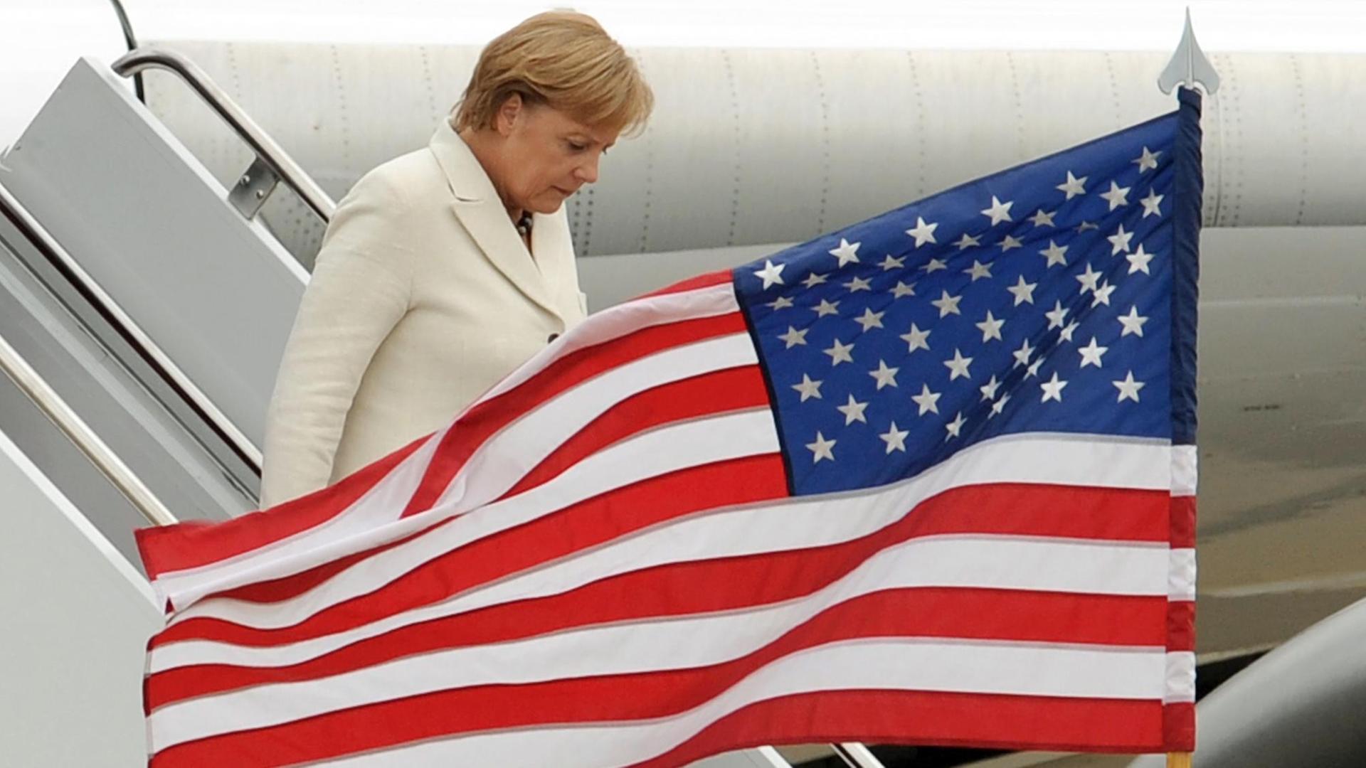 Bundeskanzlerin Angela Merkel am 24. September 2009 bei ihrer Ankunft im Pittsburgh zum G20-Gipfel.