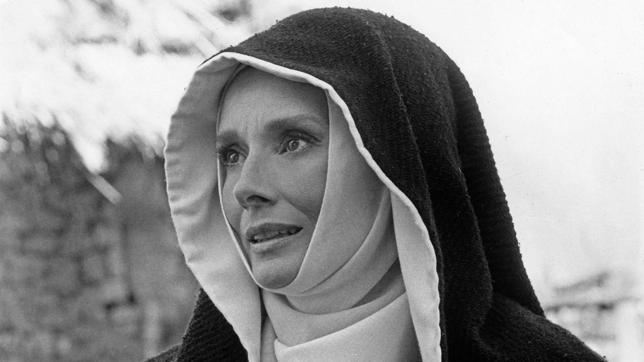Audrey Hepburn in "Geschichte einer Nonne" aka "The Nun's Story" von Fred Zinnemann. Audrey Hepburn in "Geschichte einer Nonne" aka "The Nun's Story" von Fred Zinnemann.