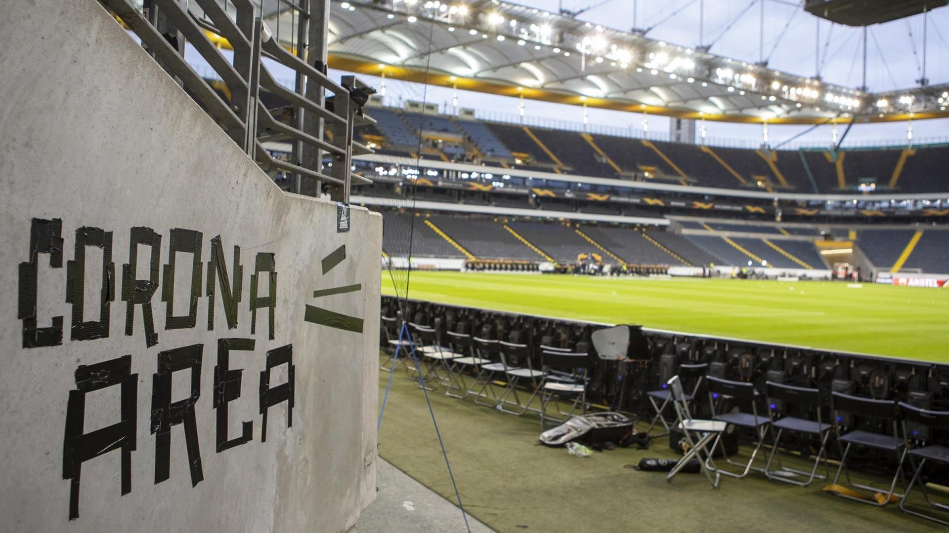 Ultras bezeichnen das Spiel im Waldstadion die Commerzbank-Arena als Corona Arena |