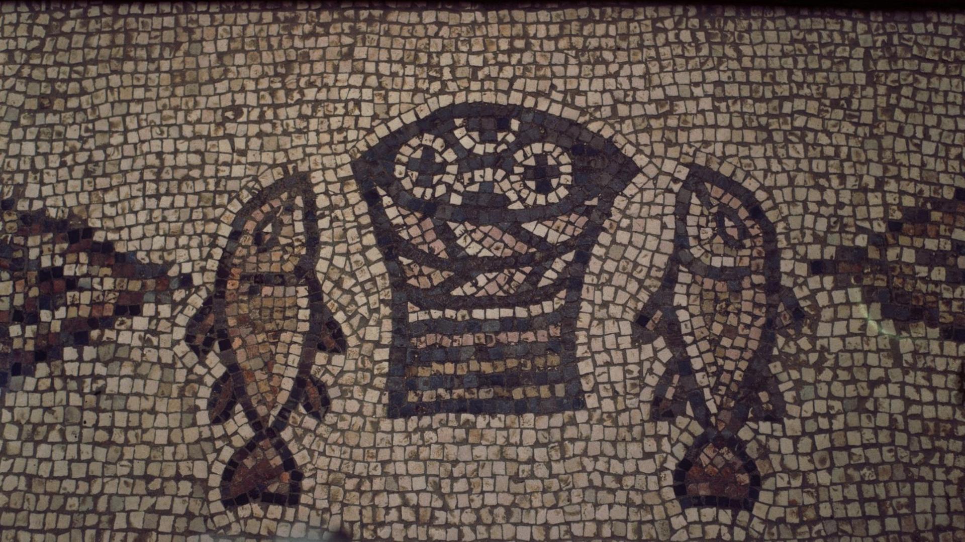 eltbekanntes Mosaik in der Brotvermehrungskirche am See Genezareth in Israel eltbekanntes Mosaik in der Brotvermehrungskirche am See Genezareth in Israel