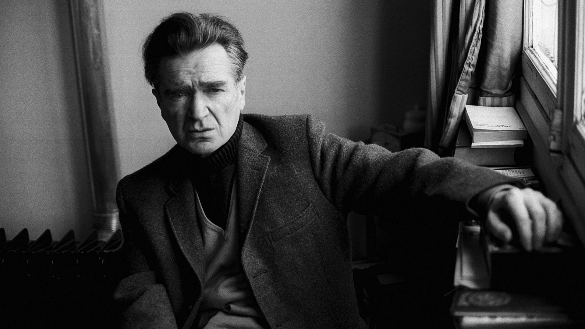 Portrait of Emil Cioran, le 1 fevrier 1977 !AUFNAHMEDATUM GESCHÄTZT! PUBLICATIONxINxGERxSUIxAUTxHUNxONLY Copyright: SophiexBassouls/Leemage SB_003748_7004 Portrait of Emil Le 1 Fevrier 1977 date estimated PUBLICATIONxINxGERxSUIxAUTxHUNxONLY Copyright SophiexBassouls Leemage SB_003748_7004 Portrait of Emil Cioran, le 1 fevrier 1977 !AUFNAHMEDATUM GESCHÄTZT! PUBLICATIONxINxGERxSUIxAUTxHUNxONLY Copyright: SophiexBassouls/Leemage SB_003748_7004 Portrait of Emil Le 1 Fevrier 1977 date estimated PUBLICATIONxINxGERxSUIxAUTxHUNxONLY Copyright SophiexBassouls Leemage SB_003748_7004