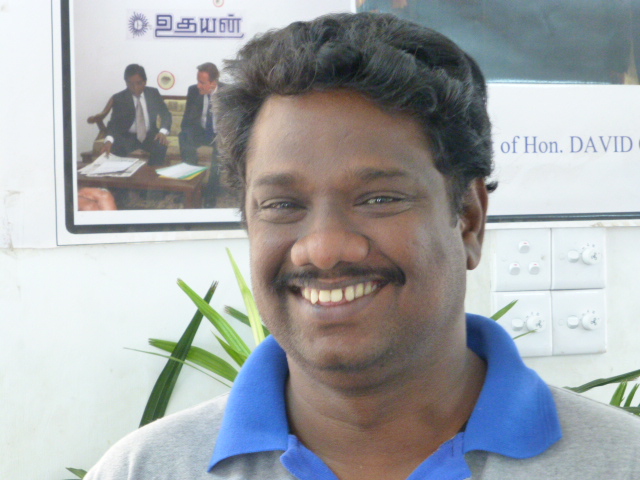 Prem Anand, den leitenden Redakteur der größten tamilischen Zeitung Sri Lankas "Uthayan" Prem Anand, den leitenden Redakteur der größten tamilischen Zeitung Sri Lankas "Uthayan"