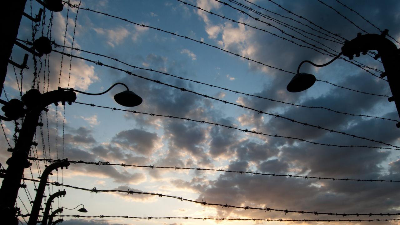Stacheldraht am früheren Konzentrationslager Auschwitz Stacheldraht am früheren Konzentrationslager Auschwitz