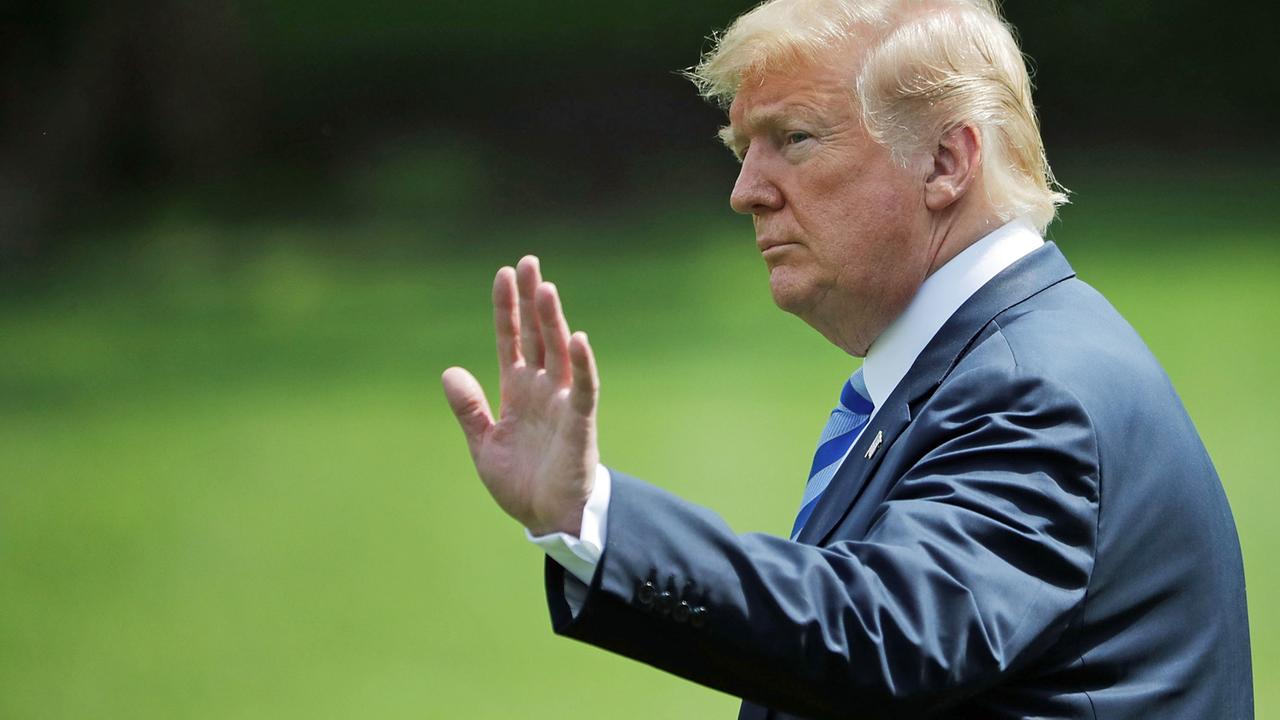 US-Präsident Donald Trump verlässt das Weiße Haus in Washington, um nach Camp David zu fliegen; Aufnahme vom 1. Juni 2018 US-Präsident Donald Trump verlässt das Weiße Haus in Washington, um nach Camp David zu fliegen; Aufnahme vom 1. Juni 2018