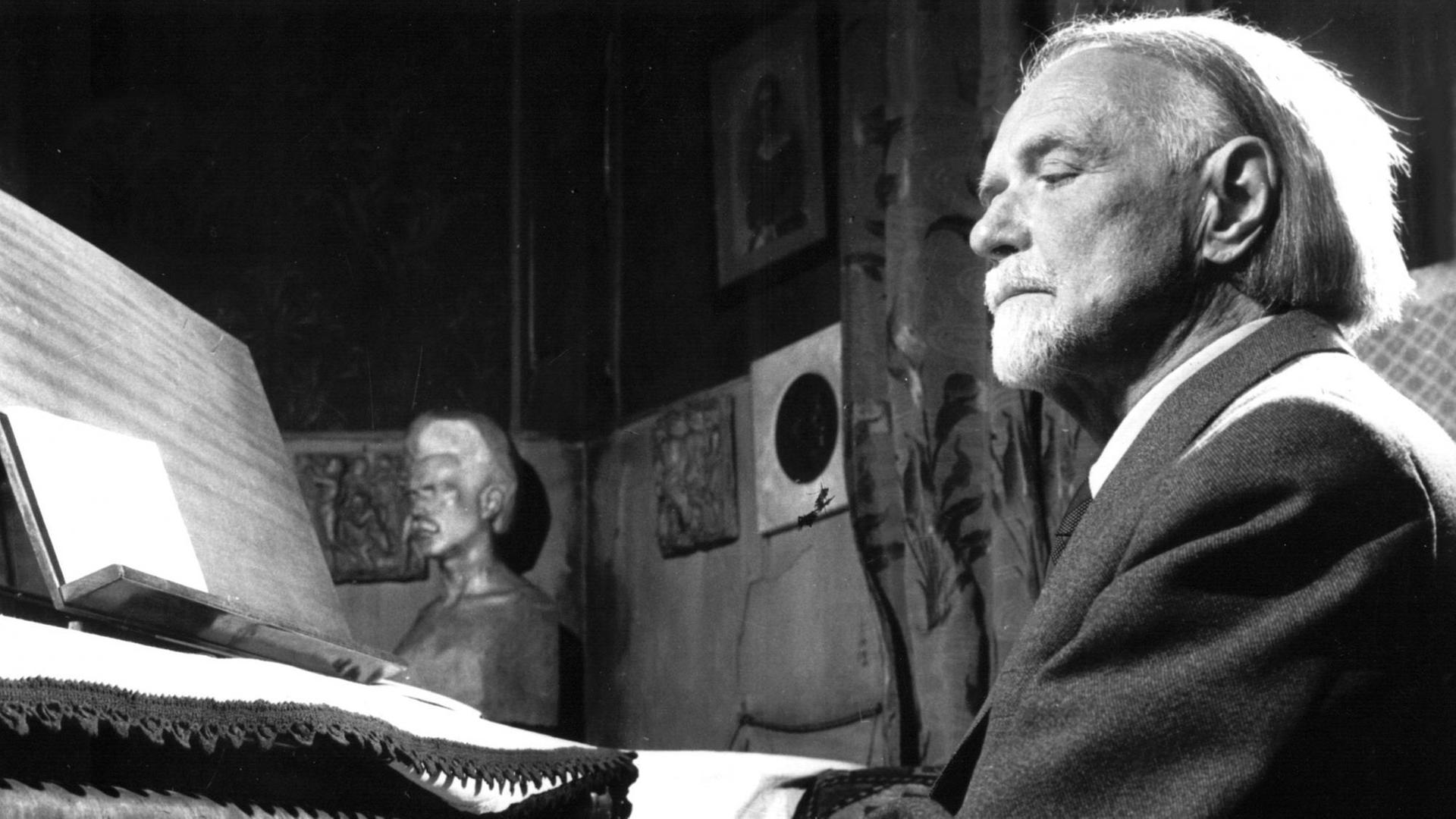 Der ungarische Komponist Zoltán Kodály (1882-1967) Der ungarische Komponist Zoltán Kodály (1882-1967)