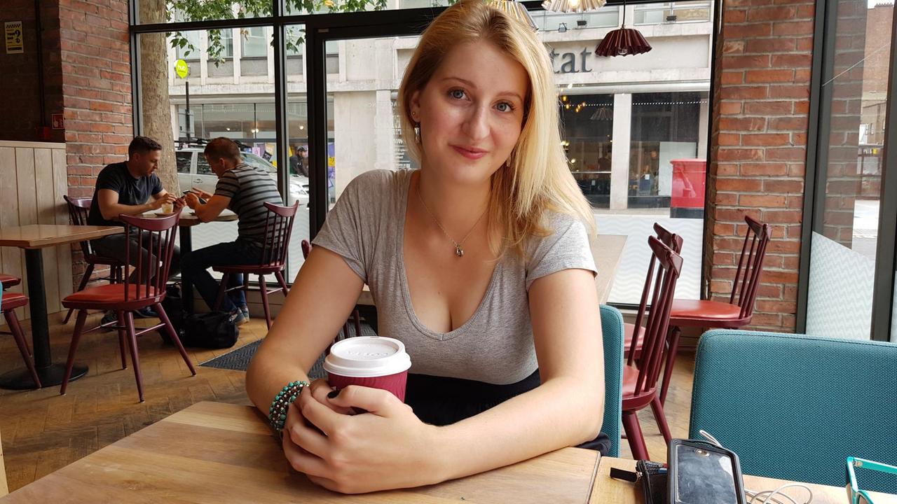 Die Sängerin und Schauspielerin Nora Perone ist mit einem "Exceptional talent"-Visum in Großbritannien Die Sängerin und Schauspielerin Nora Perone ist mit einem "Exceptional talent"-Visum in Großbritannien
