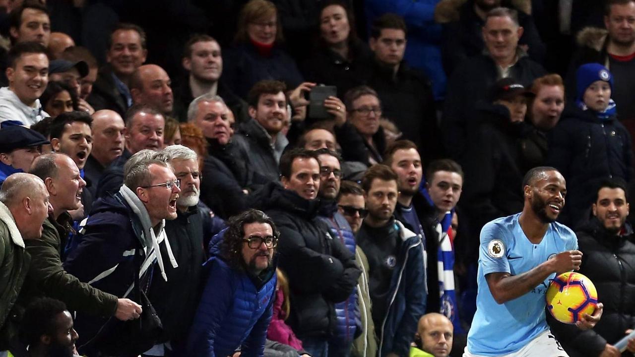 Raheem Sterling beim Spiel zwischen Chelsea und Manchester City. Dort kam es zu den rassistischen Beleidigungen. Raheem Sterling beim Spiel zwischen Chelsea und Manchester City. Dort kam es zu den rassistischen Beleidigungen.