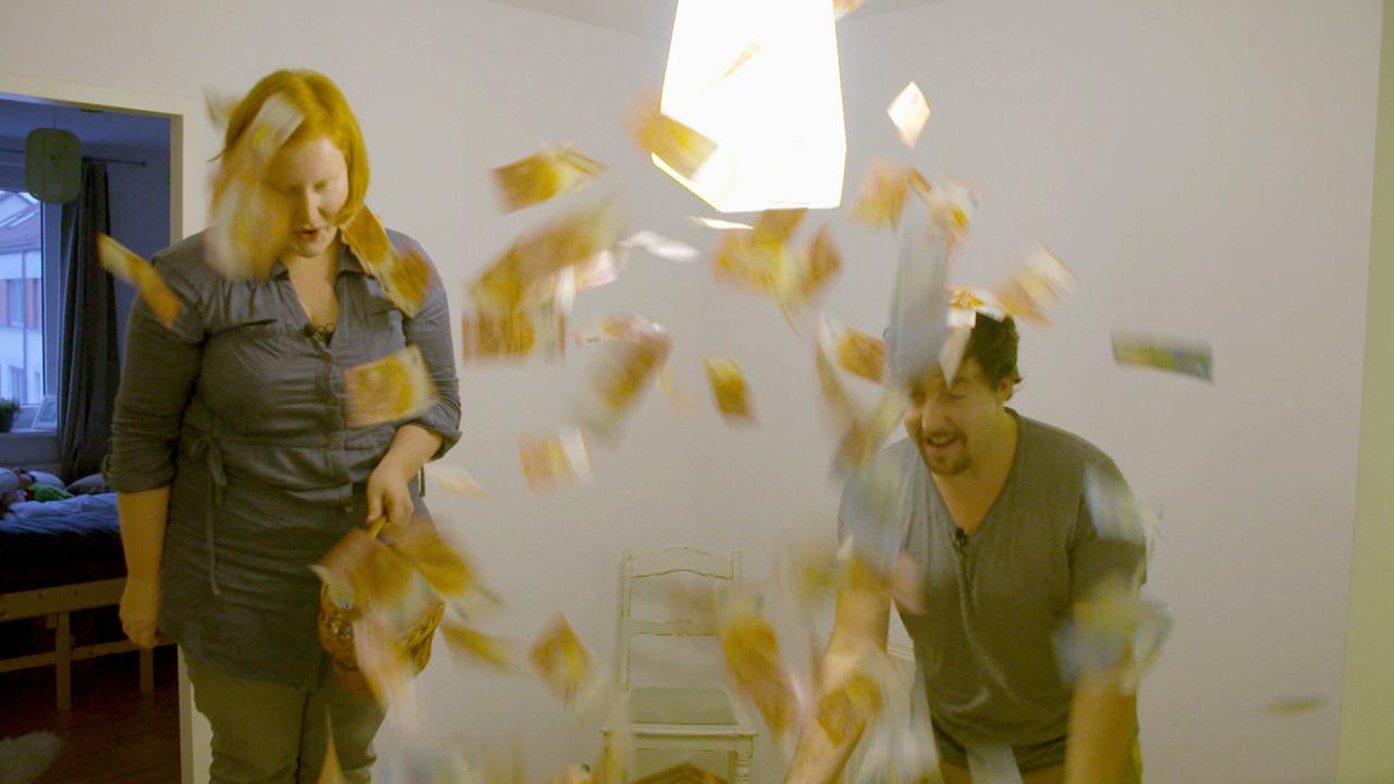 Familie K. aus Berlin - sie hat im Rahmen der RTL-Sendung "Zahltag - Ein Koffer voller Chancen" rund 25.000 Euro als finanzielle Unterstützung bekommen. Familie K. aus Berlin - sie hat im Rahmen der RTL-Sendung "Zahltag - Ein Koffer voller Chancen" rund 25.000 Euro als finanzielle Unterstützung bekommen.