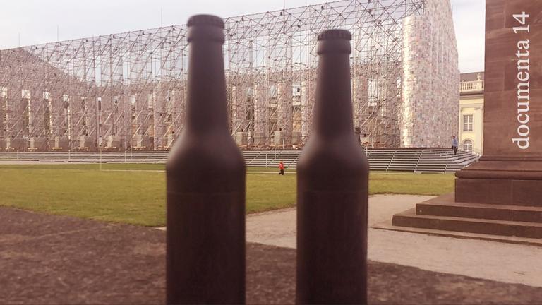"Sufferhead" - Bier als Kunstwerk auf der documenta 14 in Kassel