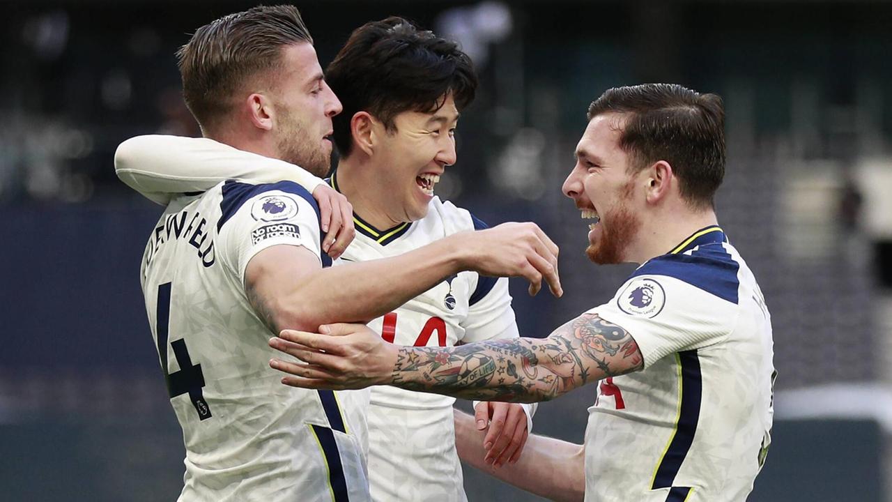 Spieler von Tottenham jubeln im Spiel gegen Leeds Spieler von Tottenham jubeln im Spiel gegen Leeds