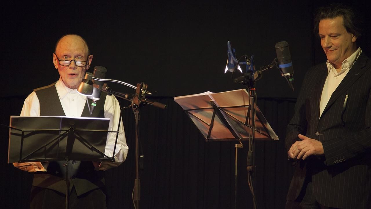 Sven-Åke Johansson und Oliver Augst bei der Live-Performance zu "In St. Wendel am Schlossplatz" im Januar 2017 Sven-Åke Johansson und Oliver Augst bei der Live-Performance zu "In St. Wendel am Schlossplatz" im Januar 2017