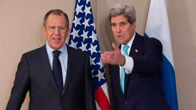 Der russische Außenminister Sergej Lawrow und US-Außenminister John Kerry.