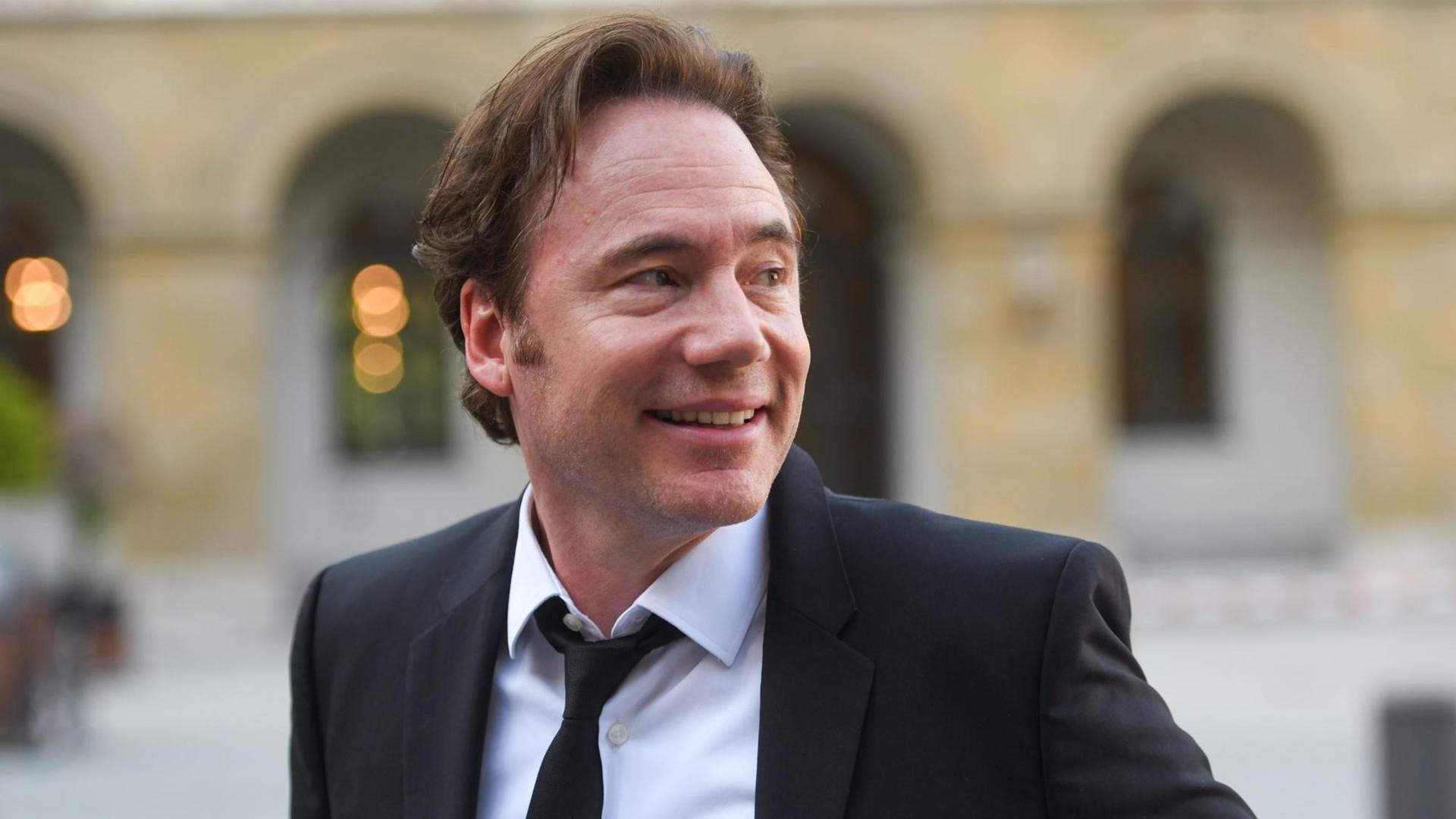 Michael (Bully) Herbig, Regisseur und Schauspieler, kommt zur Verleihung des Friedenspreises des Deutschen Films
