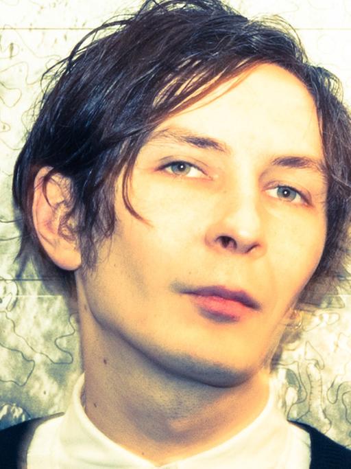 Andreas Spechtl, Sänger von "Ja, Panik" - jetzt auch Solokünstler. Hat im Sommer 2015 sein erstes Solo-Album "Sleep" veröffentlicht.