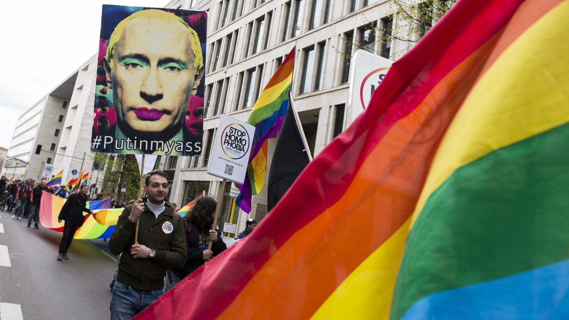 Demonstration gegen Homofeindlichkeit 2017 in Berlin. Demonstration gegen Homofeindlichkeit 2017 in Berlin.