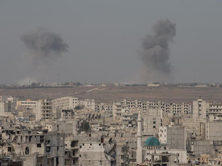 Ein Blick auf die vom Krieg zerstörte Stadt Aleppo in Syrien