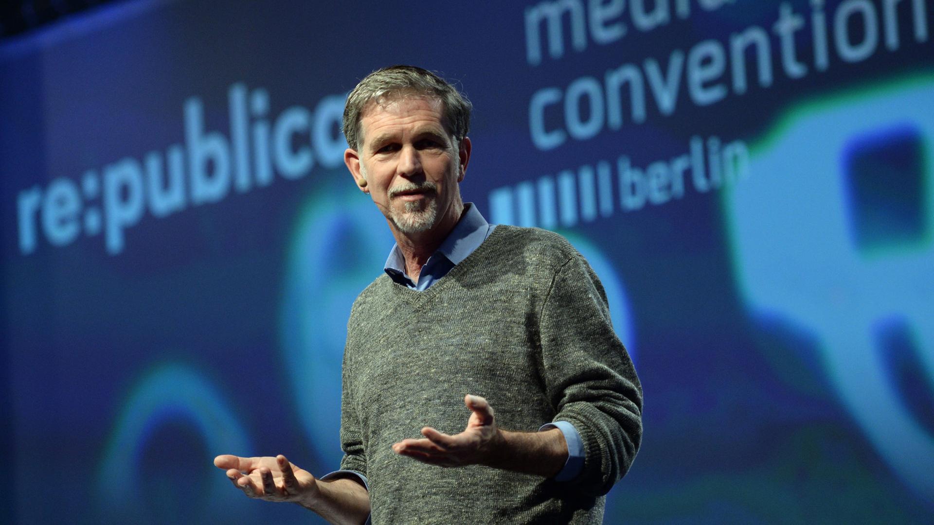 Netflix-CEO Reed Hastings spricht am 05.05.2015 bei der Internetkonferenz Re:publica in Berlin. Die Konferenzen laufen vom 05.05.2015 bis 07.05.2015 unter dem Motto "Finding Europe". Netflix-CEO Reed Hastings spricht am 05.05.2015 bei der Internetkonferenz Re:publica in Berlin. Die Konferenzen laufen vom 05.05.2015 bis 07.05.2015 unter dem Motto "Finding Europe".