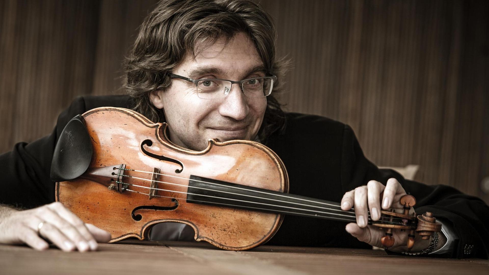 Der polnische Geigenvirtuose Piotr Pławner Der polnische Geigenvirtuose Piotr Pławner