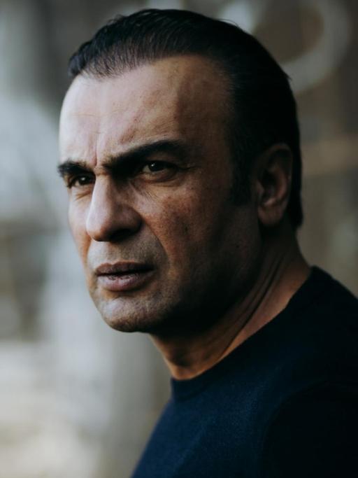 Porträtfoto des Schauspielers Moussa Sullaiman