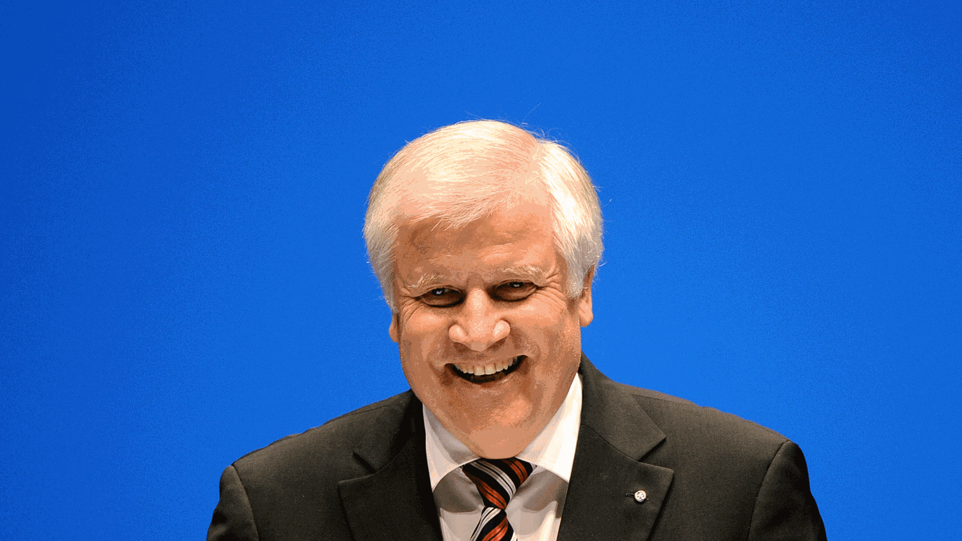 Horst Seehofer lacht. Horst Seehofer lacht.