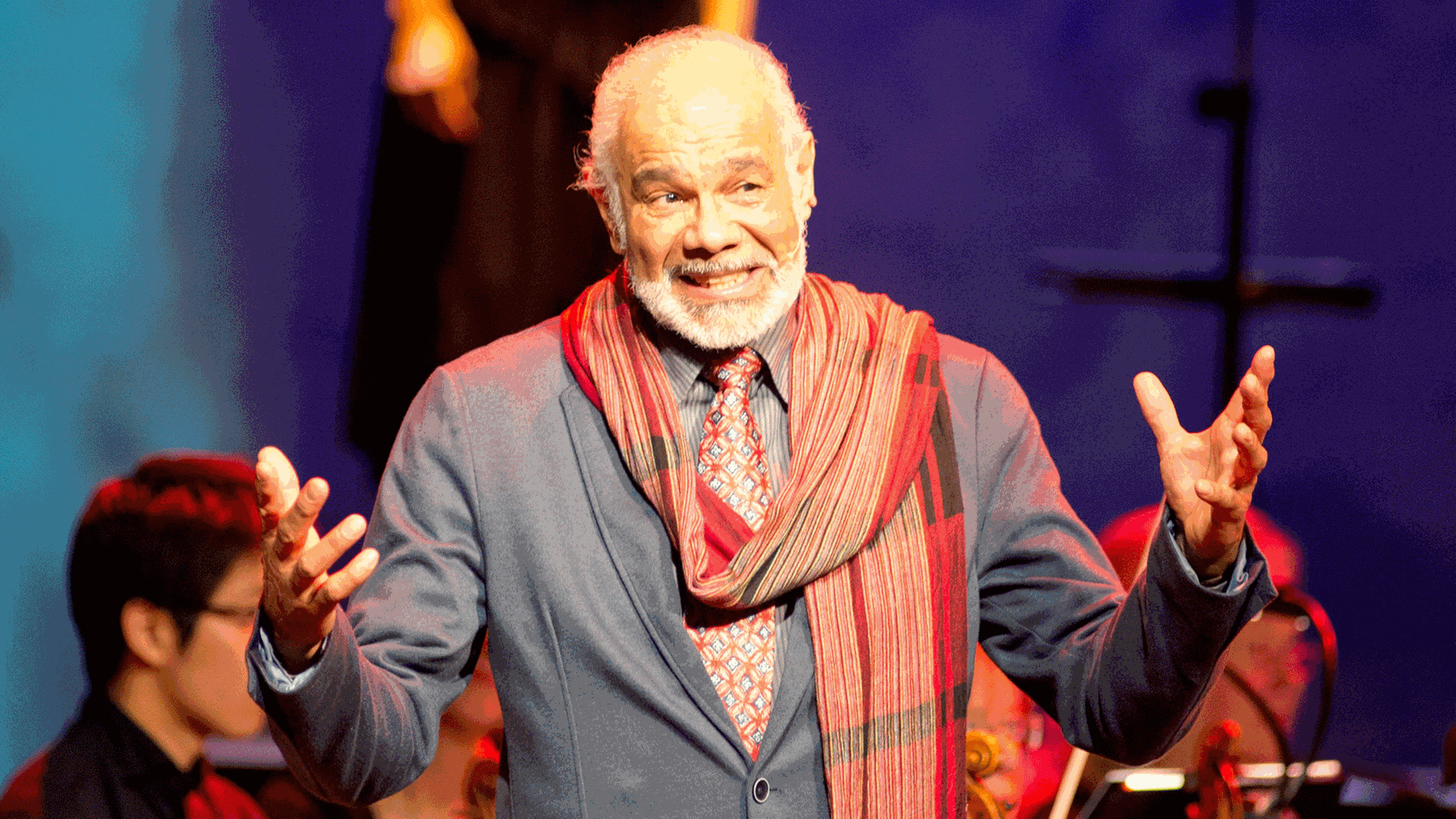 Daniel Bonilla-Torres als "El Duende" in Astor Piazzollas Oper "Maria de Buenos Aires" am Theater Bonn Daniel Bonilla-Torres als "El Duende" in Astor Piazzollas Oper "Maria de Buenos Aires" am Theater Bonn