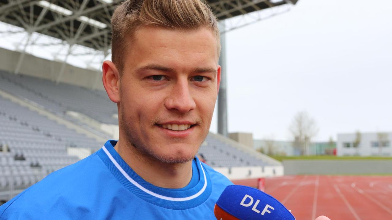 Der isländische Nationalspieler Alfreð Finnbogasson, der beim FC Augsburg spielt. Der isländische Nationalspieler Alfreð Finnbogasson, der beim FC Augsburg spielt.