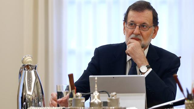 Spaniens Ministerpräsident Mariano Rajoy beim Krisentreffen des spanischen Kabinetts in Madrid