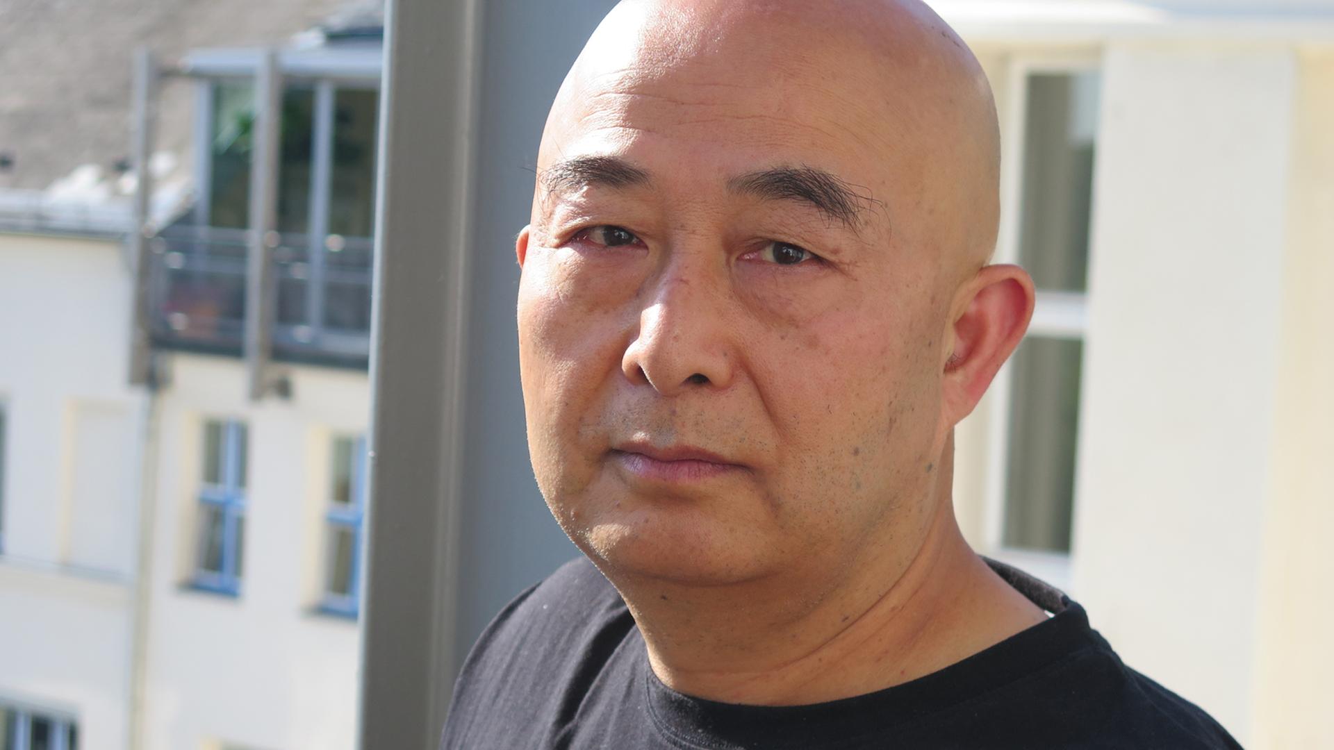 Der Schriftsteller Liao Yiwu zu Gast im Deutschlandradio Kultur. Der Schriftsteller Liao Yiwu zu Gast im Deutschlandradio Kultur.
