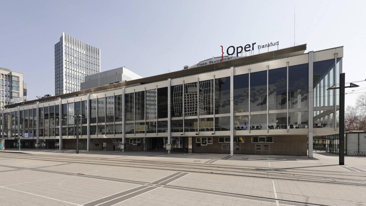 Die Oper Frankfurt - das Musiktheater der Städtischen Bühnen am Willy-Brandt-Platz. Die Oper Frankfurt - das Musiktheater der Städtischen Bühnen am Willy-Brandt-Platz.