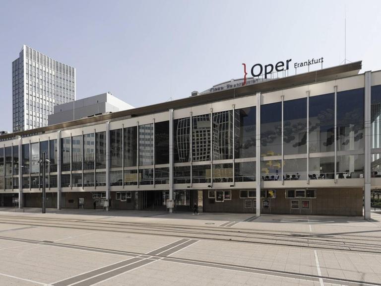 Die Oper Frankfurt - das Musiktheater der Städtischen Bühnen am Willy-Brandt-Platz.