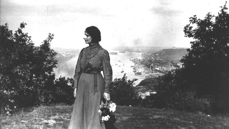 Ida Dehmel, Kunstförderin und Frauenrechtlerin, in ihrer Binger Heimat Ida Dehmel, Kunstförderin und Frauenrechtlerin, in ihrer Binger Heimat