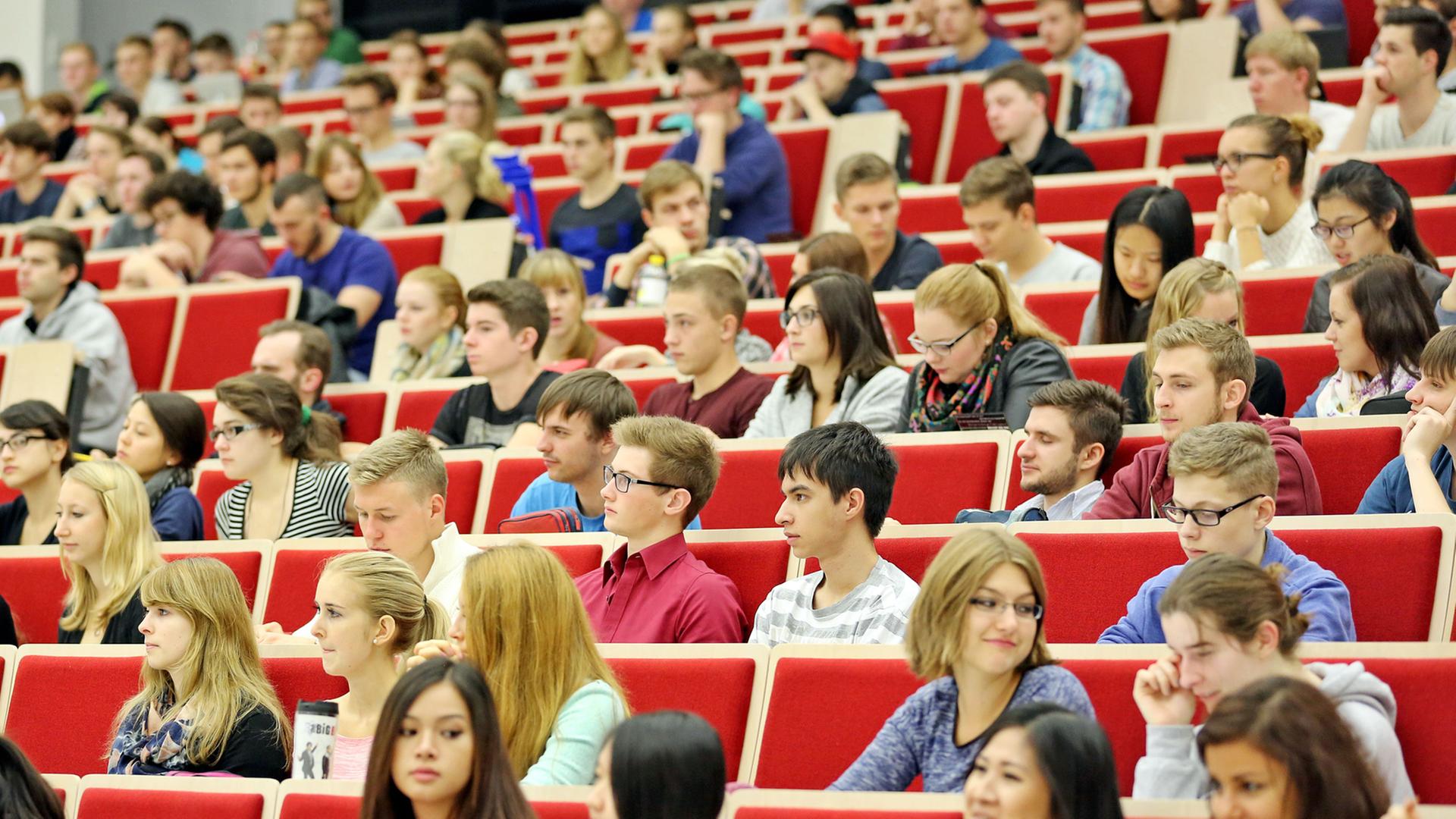 Studenten in einem Hörsaal Studenten in einem Hörsaal